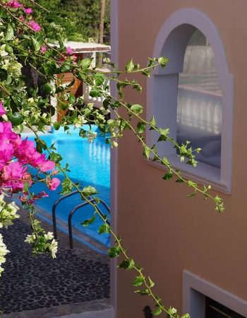 Villa Georgia in Perissa Santorini